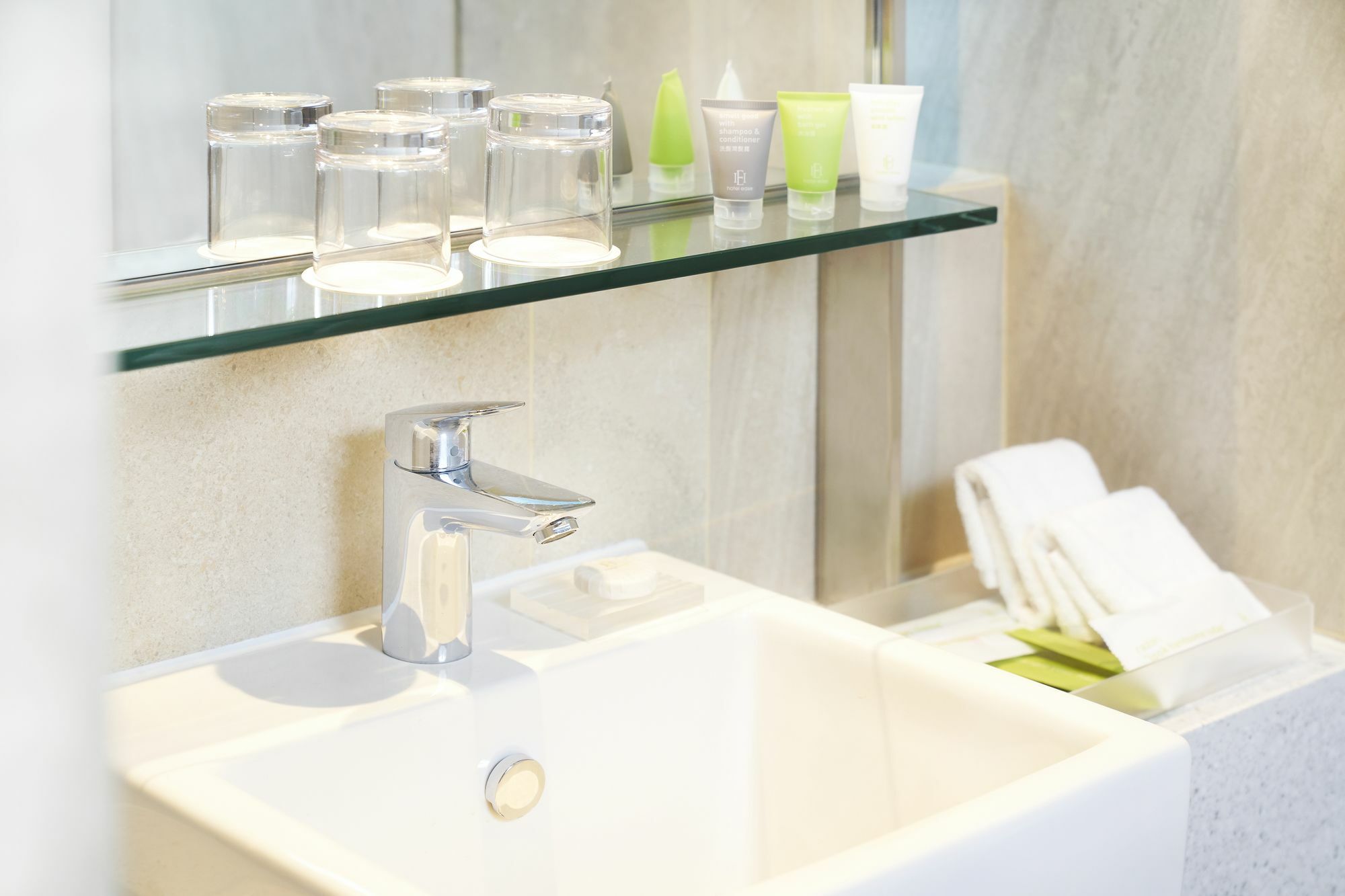 Hotel Ease Access Wan Chai Гонконг Екстер'єр фото